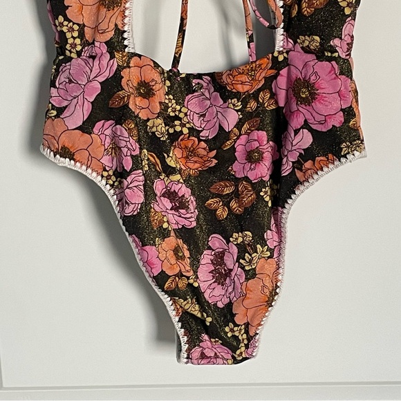 New! Victoria’s Secret Pink Floral Ruffle Cutout One Piece Swimsuit 35078 - Picture 9 of 12